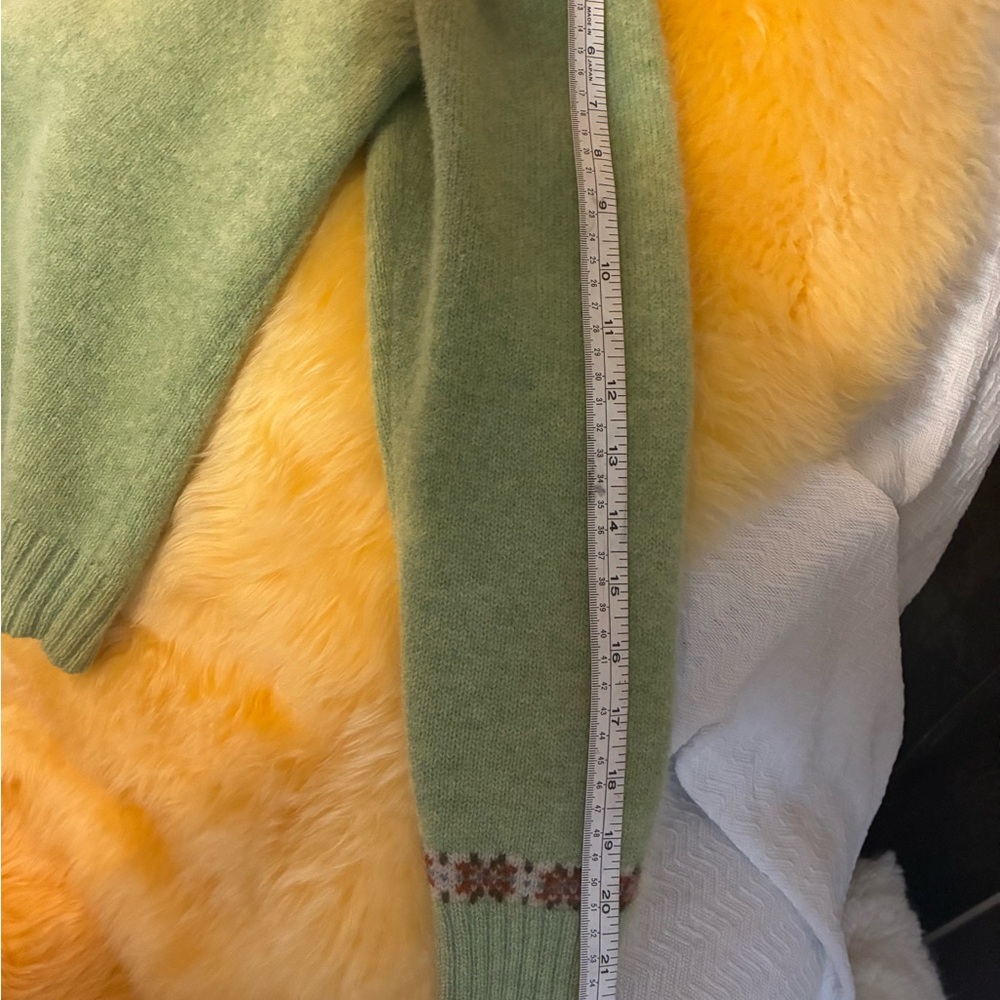 LL Bean Meadow Green Fair Isle Cardigan -Sweaters- SZ Med. Mint! R $175+ - Picture 11 of 12